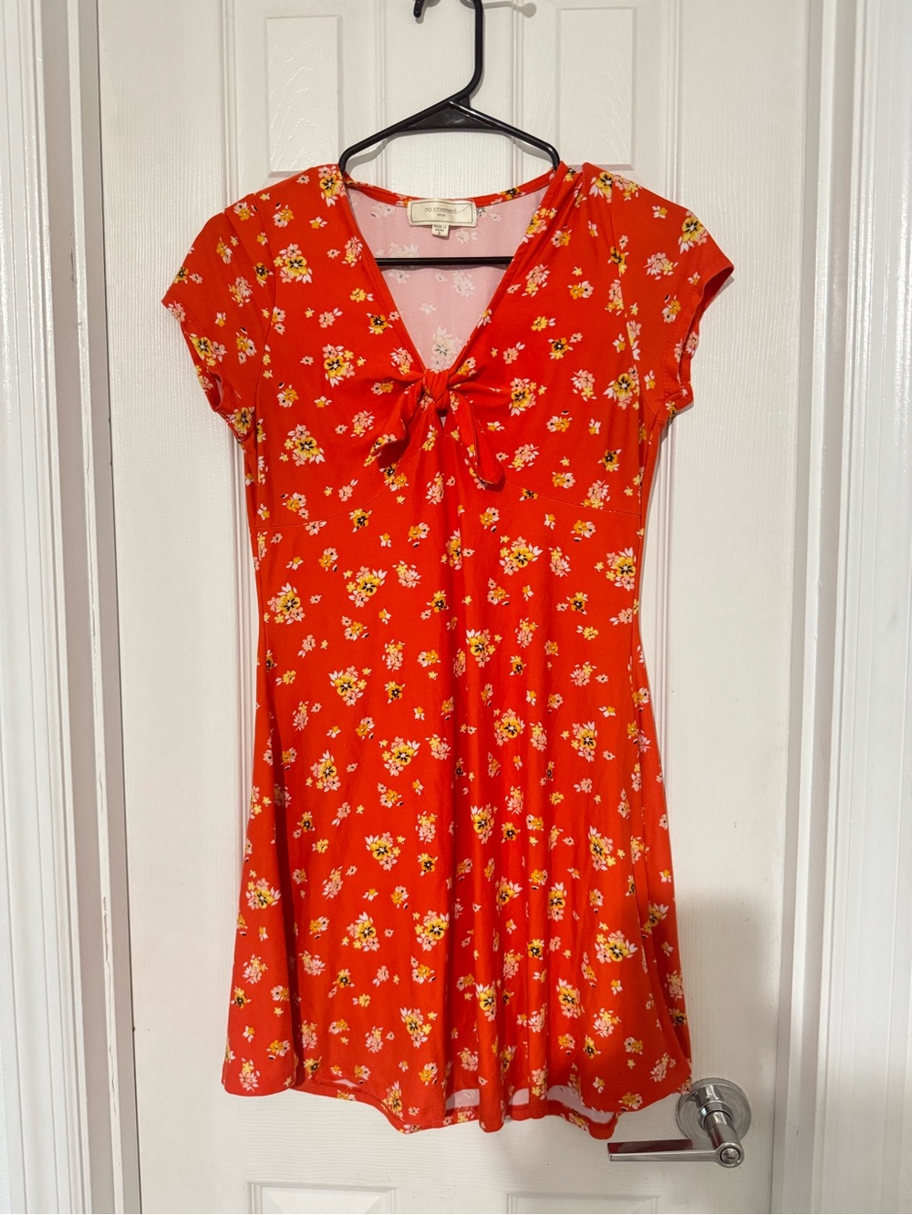 Red Floral Tie-Front Casual Dress with Cap Sleeves
